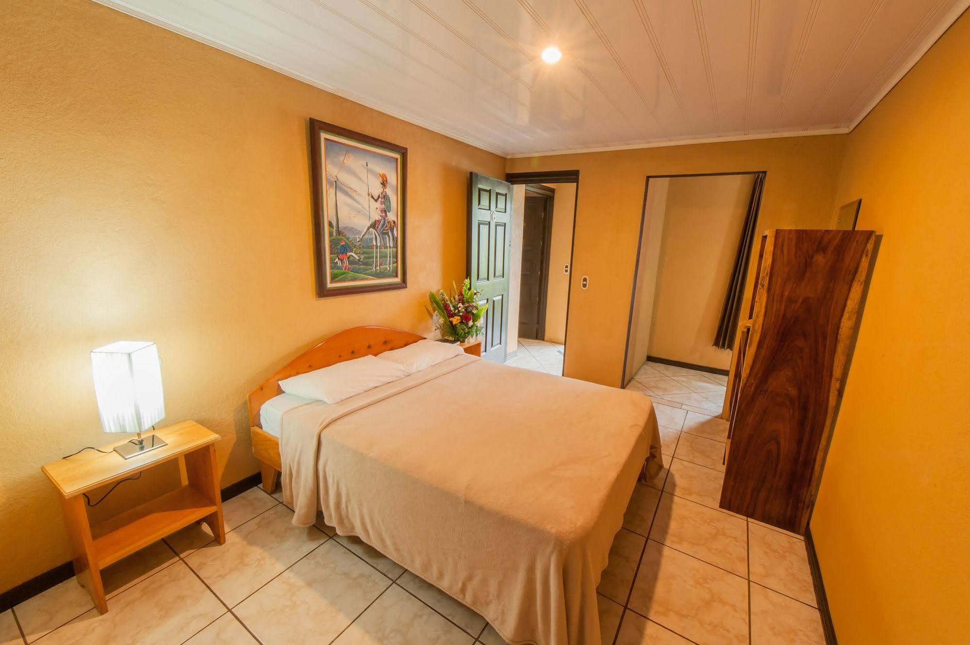 Cabinas Eddy B&B Monteverde Buitenkant foto